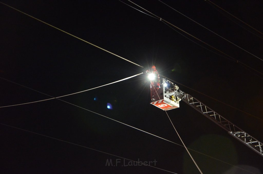 Einsatz BF Hoehenretter Koelner Seilbahn Hoehe Zoobruecke P2630.JPG